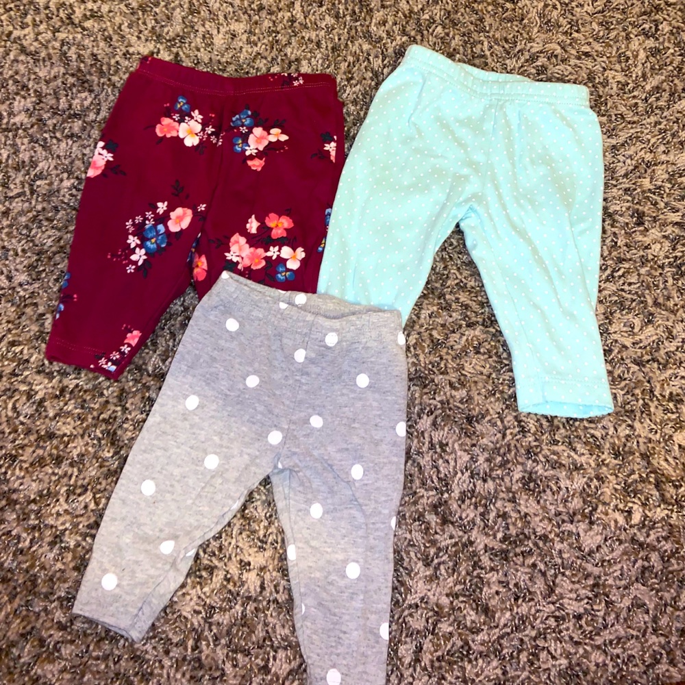 Bundle of 3 leggings size 0-3 months